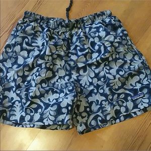 Patagonia Baggies shorts (women’s vintage)